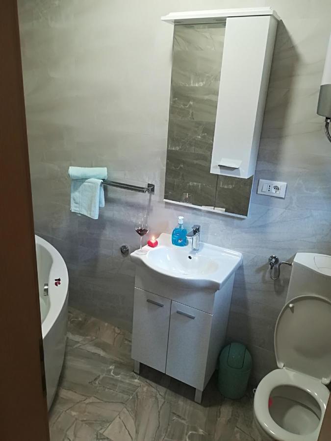 Apartment Nela Baška Voda Εξωτερικό φωτογραφία