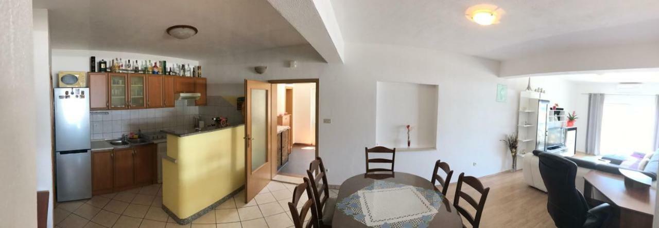 Apartment Nela Baška Voda Εξωτερικό φωτογραφία