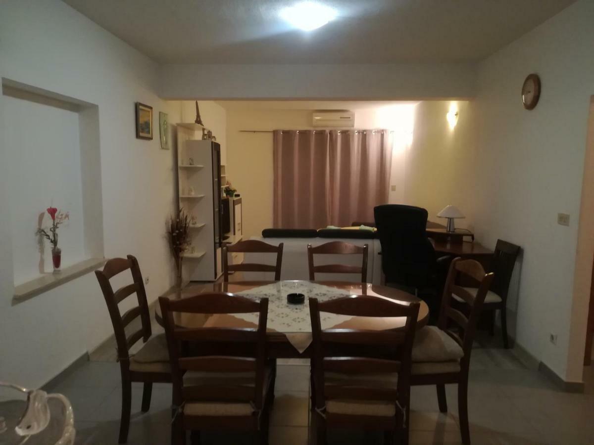 Apartment Nela Baška Voda Εξωτερικό φωτογραφία
