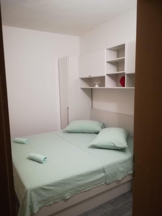 Apartment Nela Baška Voda Εξωτερικό φωτογραφία