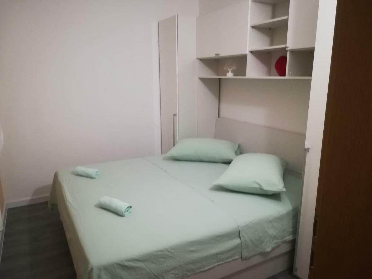 Apartment Nela Baška Voda Εξωτερικό φωτογραφία